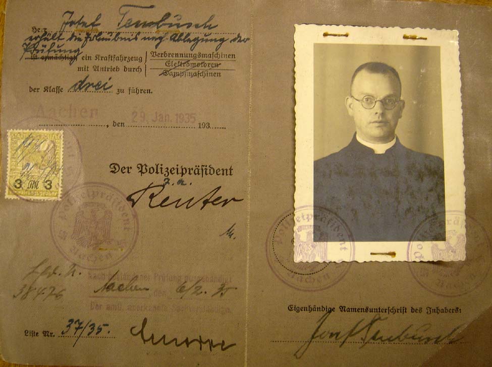 [Nazi-drivers-license-Aachen-Germany-1935.jpg]