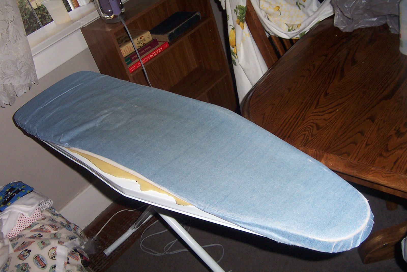 [ironing+board+tutorial_1846.JPG]