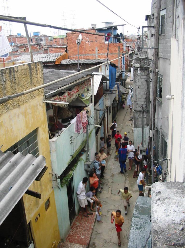 [Daily_life_on_the_streets_of_the_favelas_-_every_day_4_or_5_children_are_killed.jpg]