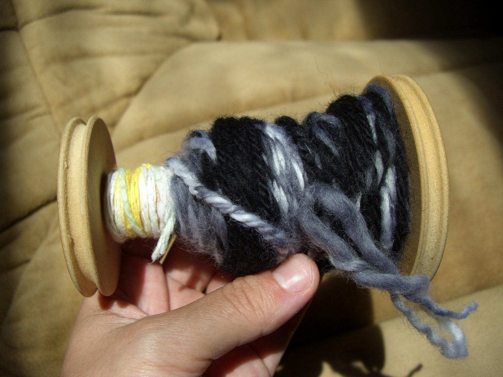 [First+yarn.JPG]