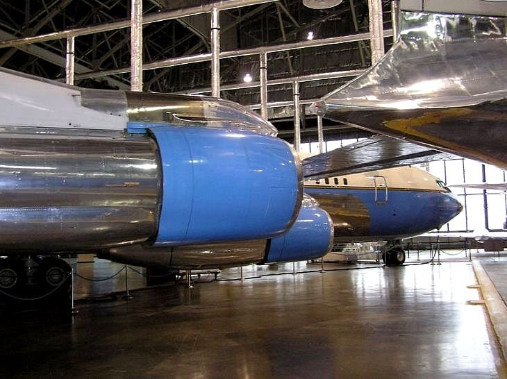 [36_+Aviation_Museum.jpg]