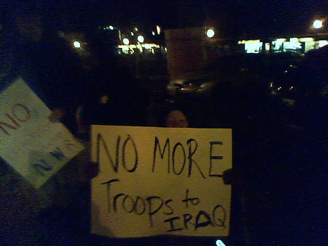 [palo+alto+wheelchair+protester+no+more+troops+to+iraq+01-11-07.jpg]