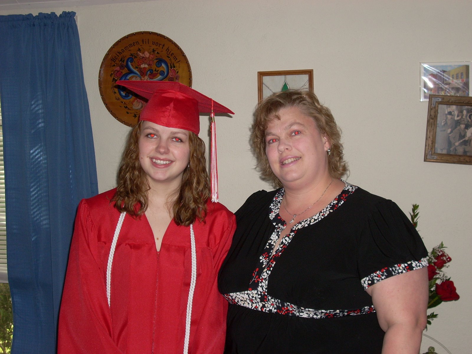 [Hannah's+Graduation+June+6,+2008+(10).jpg]