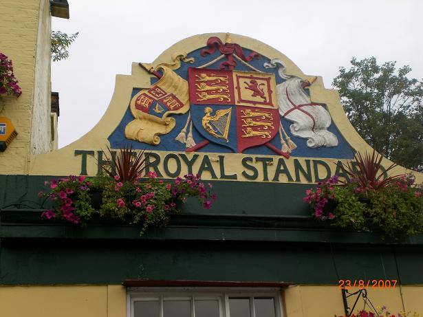 [Royal+Standard+pub.JPG]