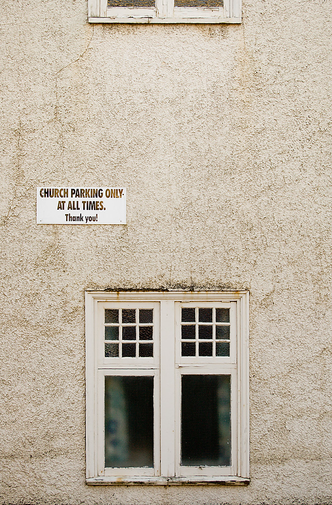 [church+parking.jpg]