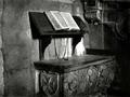 [201-KnightHospitallers-tomb-and-old-chained-bible-500x375.jpg]