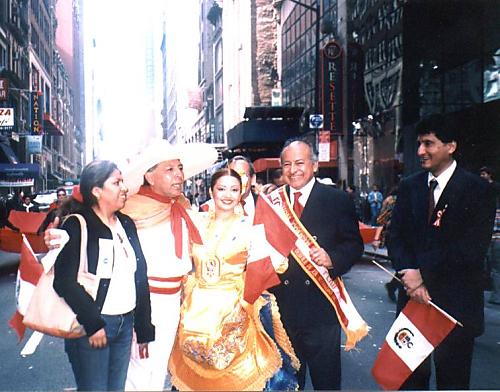 Desfile del Corzo peruano en el dia de la hispanidad en NY. 2005