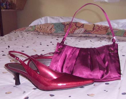 [Red+shoes+&+Purse.jpg]