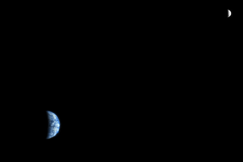 [crescent+Earth+and+Moon.jpg]