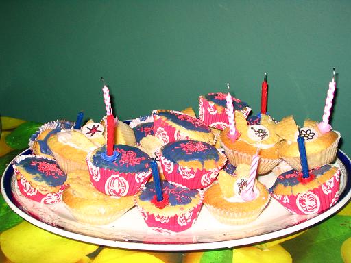 [birthday+cake+small+05.JPG]