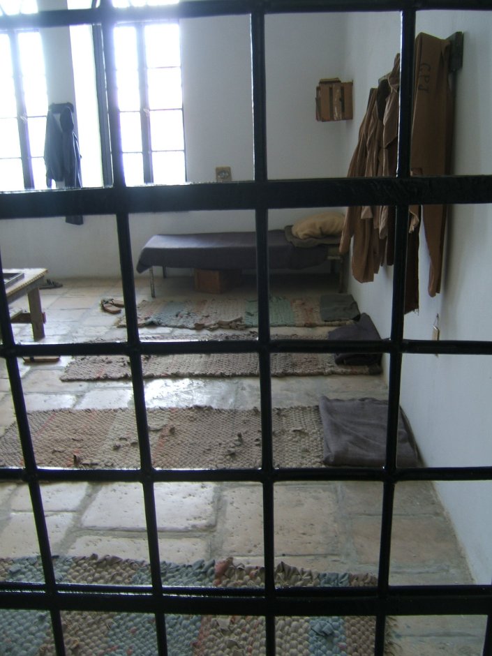 [08-Sleeping+Quarters+in+an+Israeli+Dissident+Prison+from+the+British+Occupation.jpg]