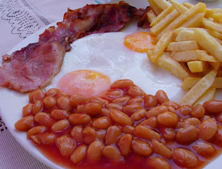 Egg, Bacon, Chips and Beans at Pineapple Guesthouse