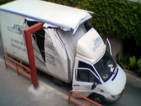 [truck_accidents_044.jpg]