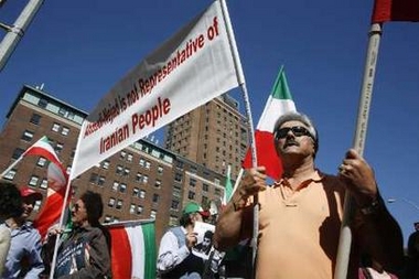 [iranian+protesters.jpg]