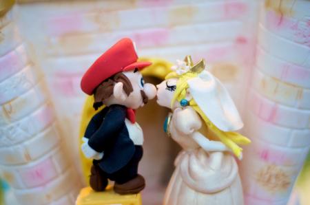 [The-best-video-game-wedding-cake-ever-4.jpg]
