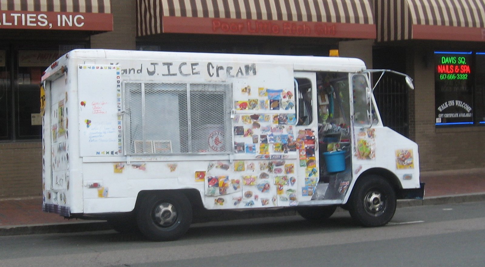 [ice+cream+clowns.jpg]