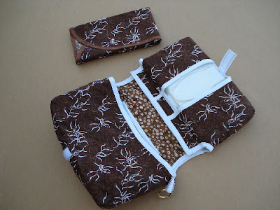 Diaper holder with a wipes dispenser - Make Baby Stuff