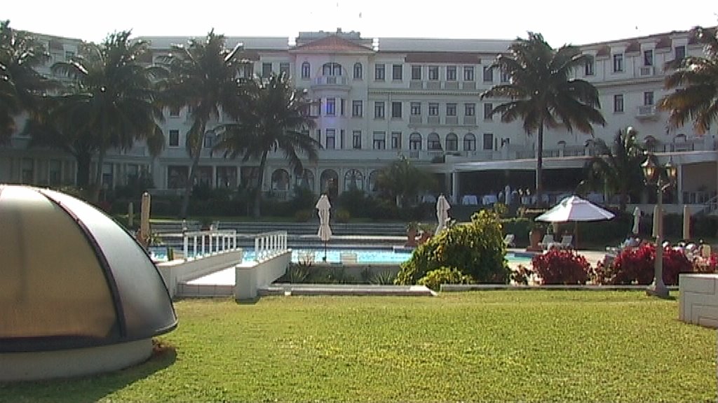 [Moz_Maputo_HotelPolana_jardim+1.jpg]