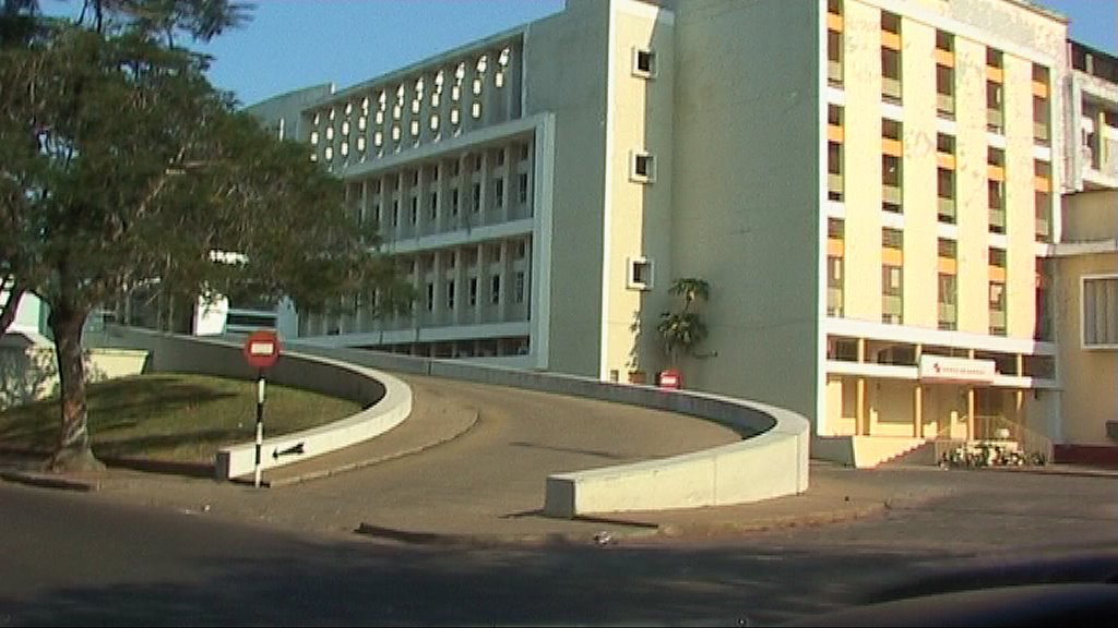 [Moz_Maputo_nossaZona_hospital+4.bmp]