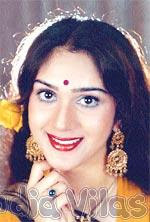 PKC ENTERTAINMENT: Bollywood Dancing Queen Meenakshi Sheshadri